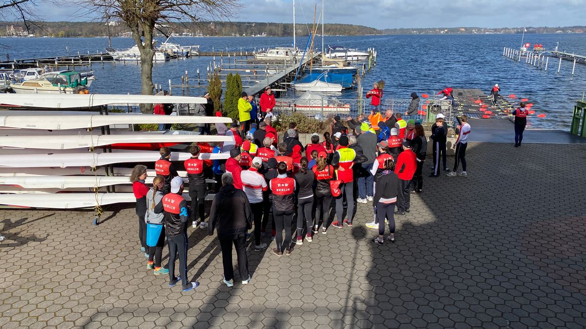 Ein Teil der Ruderwilligen